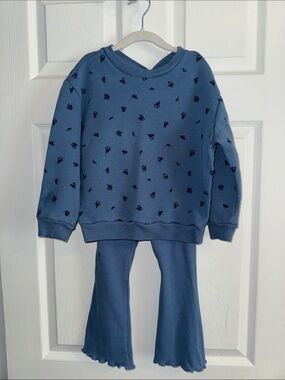 Girls 12 pc Fall/ Winter Bundle - Matching Sets